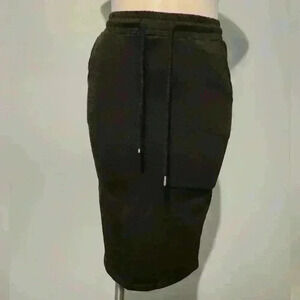 Comfy black pencil skirt